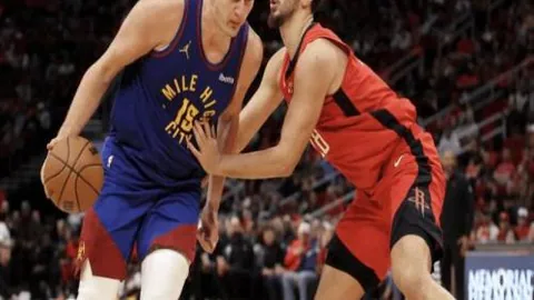 郑钦文澳网次轮对阵西格蒙德，明日晨8点央视新闻客户端同步直播